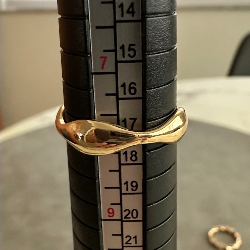 Gold Set/2 Stacking Ringd - Picture 3 of 4